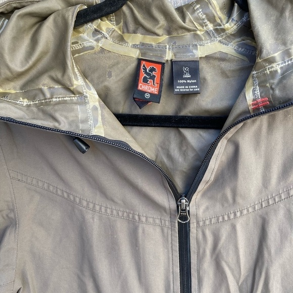 Women's Chrome Industries Camo LS Hooded Jacket M Windbreaker Full Zip Nylon - Picture 4 of 12